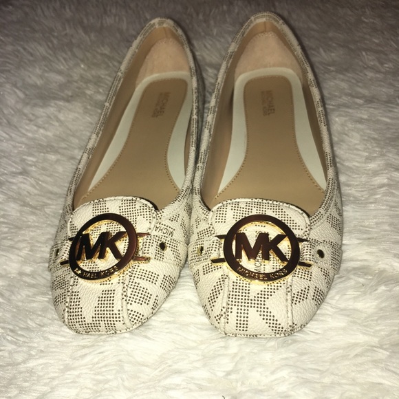 Michael Kors Shoes - ❤️MICHAEL KORS Women’s shoes❤️